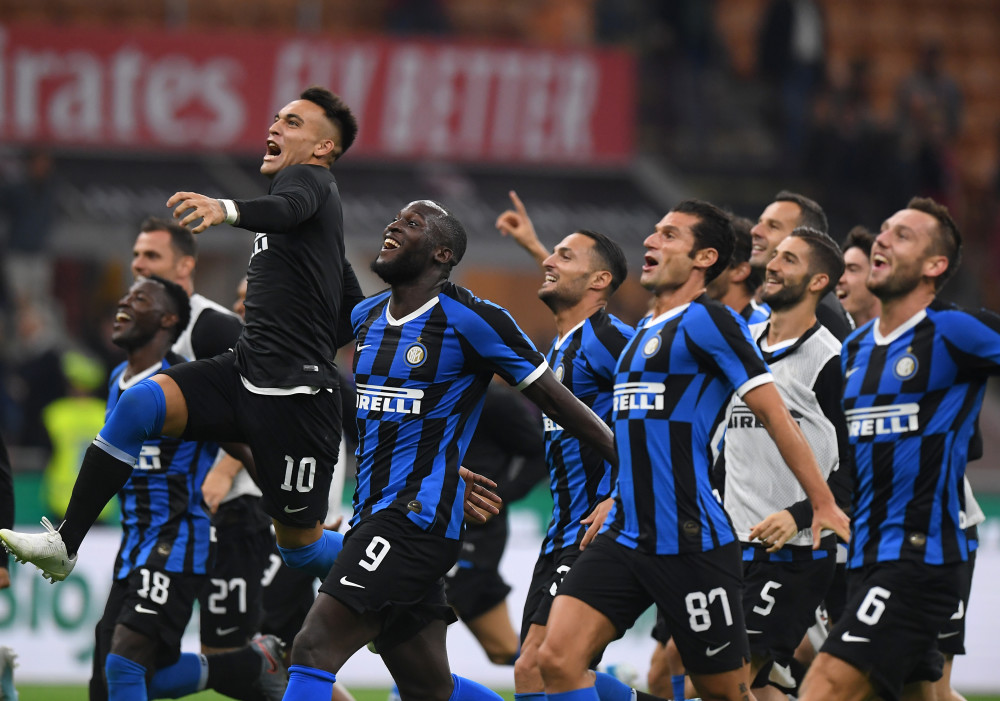 数据平平却亮点足 杨瀚森首秀显潜力 在NBA未来可期