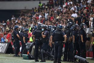 意甲-迪巴拉破门佩莱格里尼中柱 罗马1-0小胜萨索洛