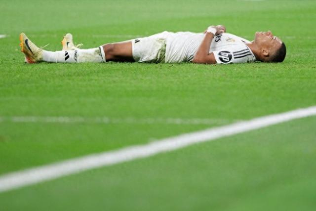 太残暴！德甲领头羊踢疯了：狂轰8球，冠军恐无悬念