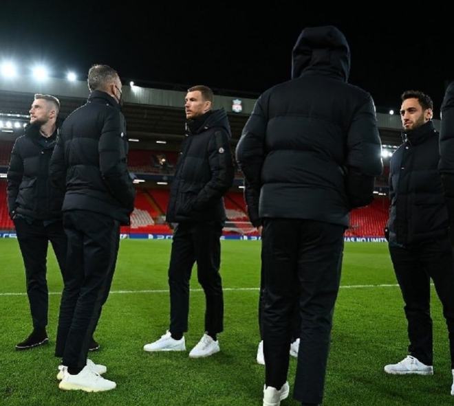 电竞高手“实况波吉”突发意外去世，年仅三十余岁，大量玩家在网上献花哀悼